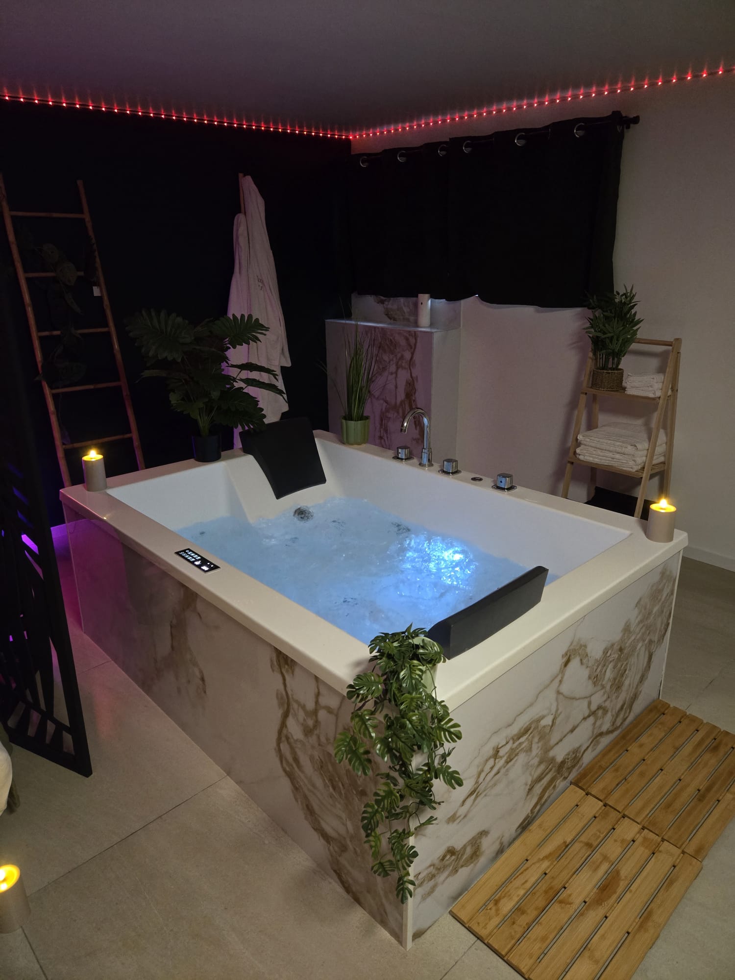 spa privatif tourcoing Spa privatif Suite 11 Tourcoing — Jacuzzi chauffé à 38°C dans un espace 100% privatisé